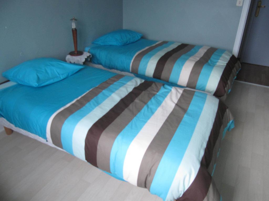 Val-Couesnon Chambres D'Hotes La Pinderie الغرفة الصورة
