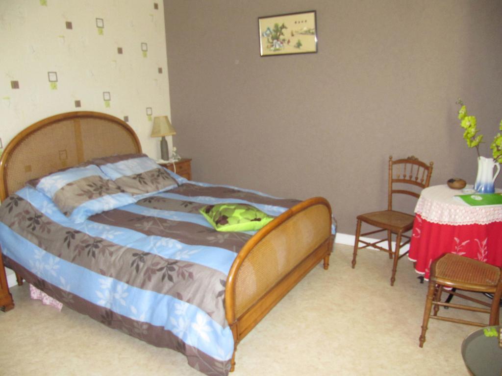 Val-Couesnon Chambres D'Hotes La Pinderie الغرفة الصورة