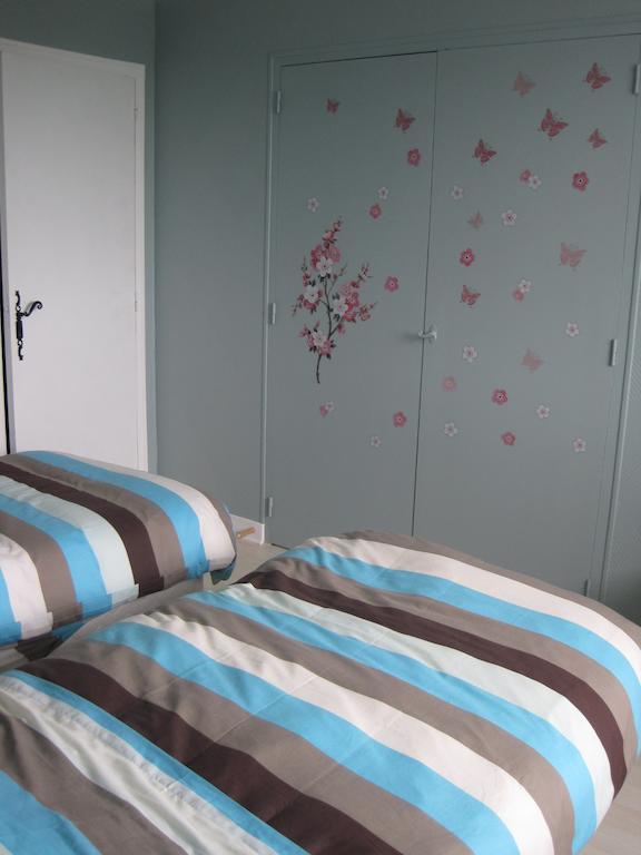 Val-Couesnon Chambres D'Hotes La Pinderie الغرفة الصورة